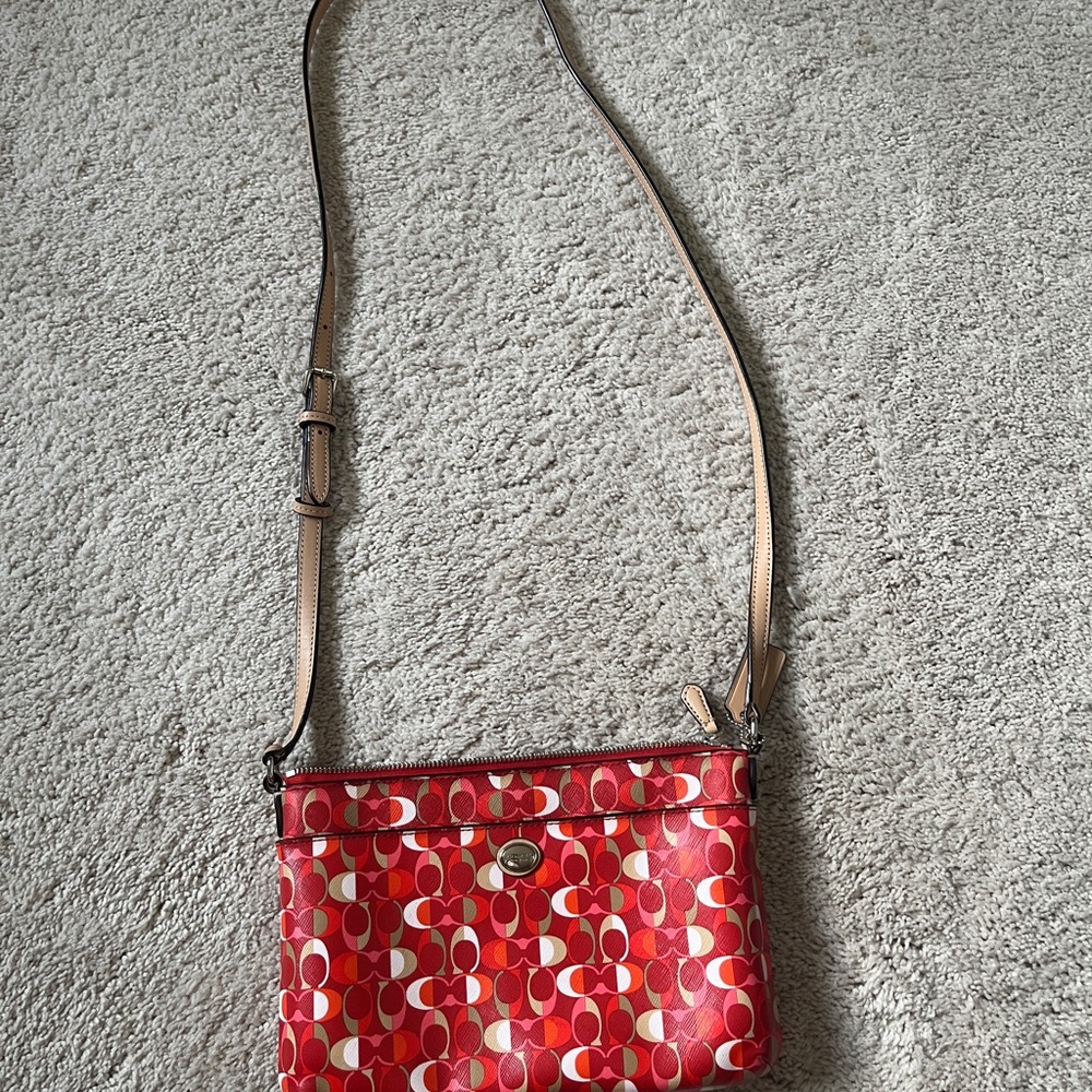 Cute Vintage Coach Crossbody